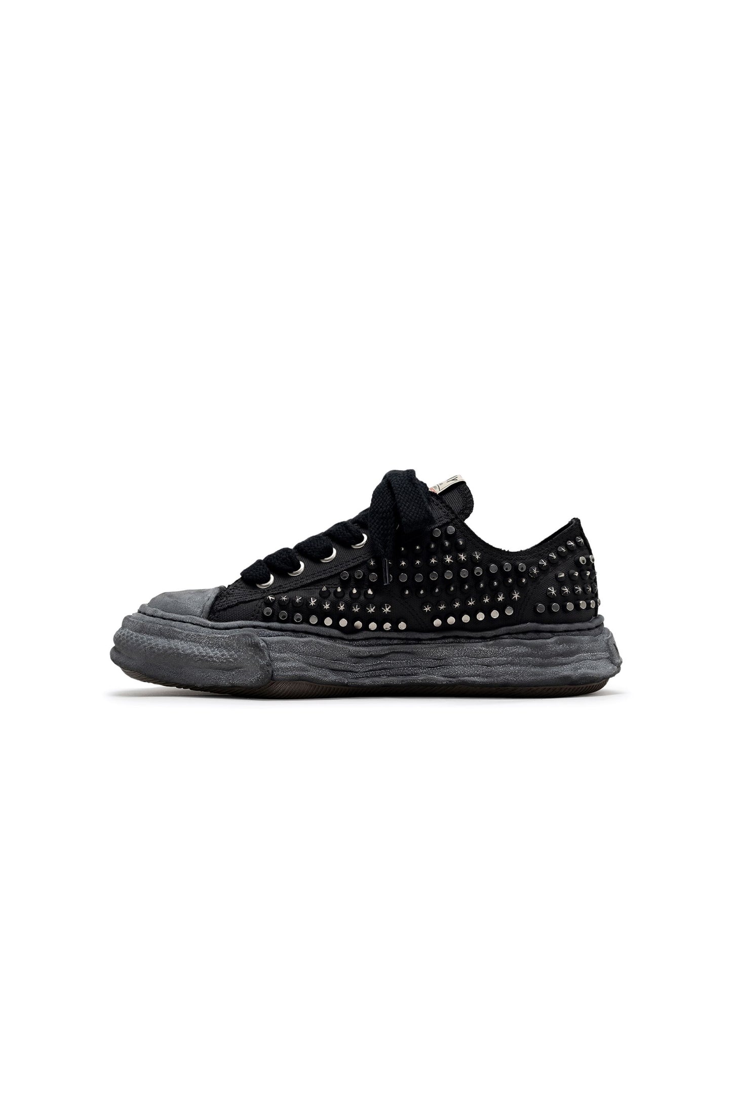 PTSN23 Studs Low-Top