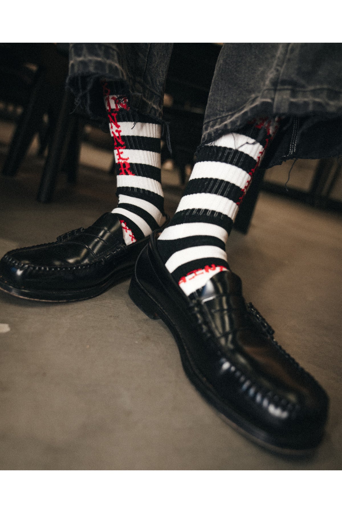 SOCKS/BORDER/BLACK+WHITE