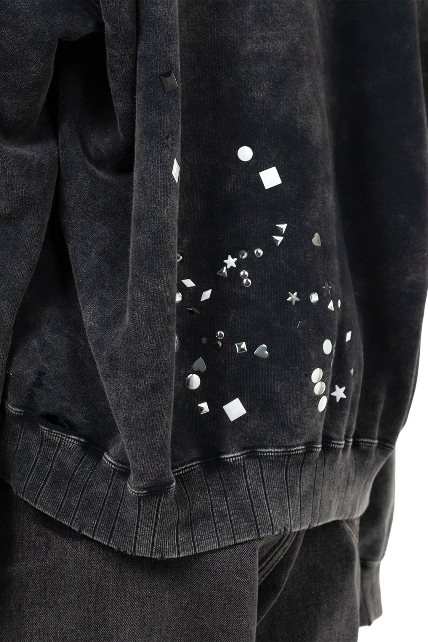 EMBELLISHED BLEACHED PULLOVER