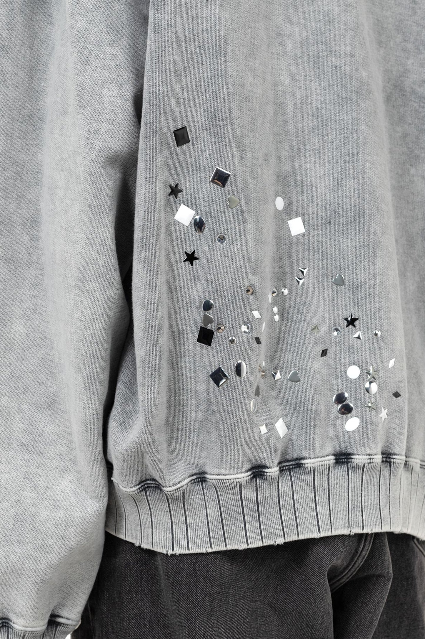 EMBELLISHED BLEACHED PULLOVER