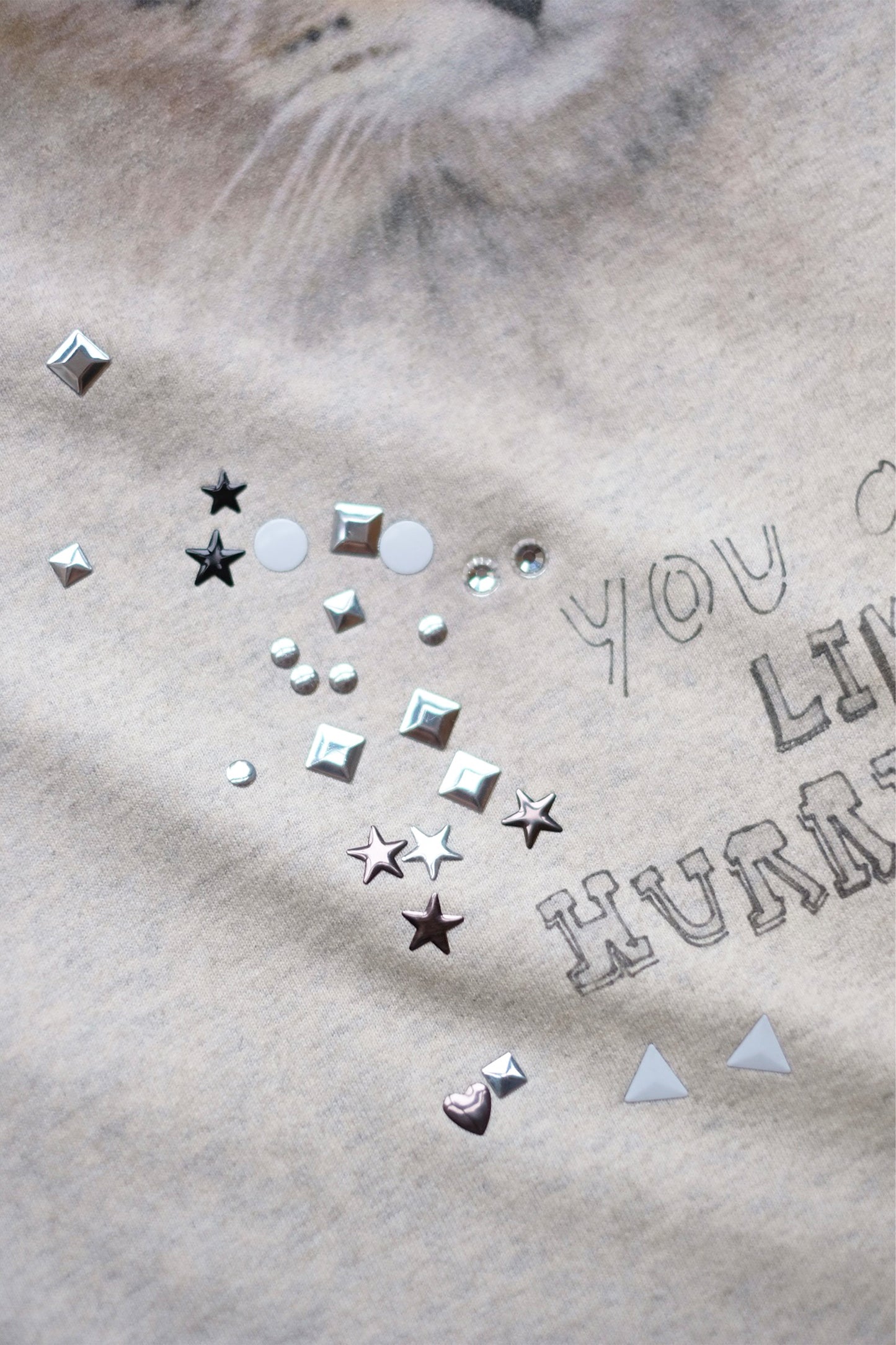 EMBELLISHED DISTRESSED TEE