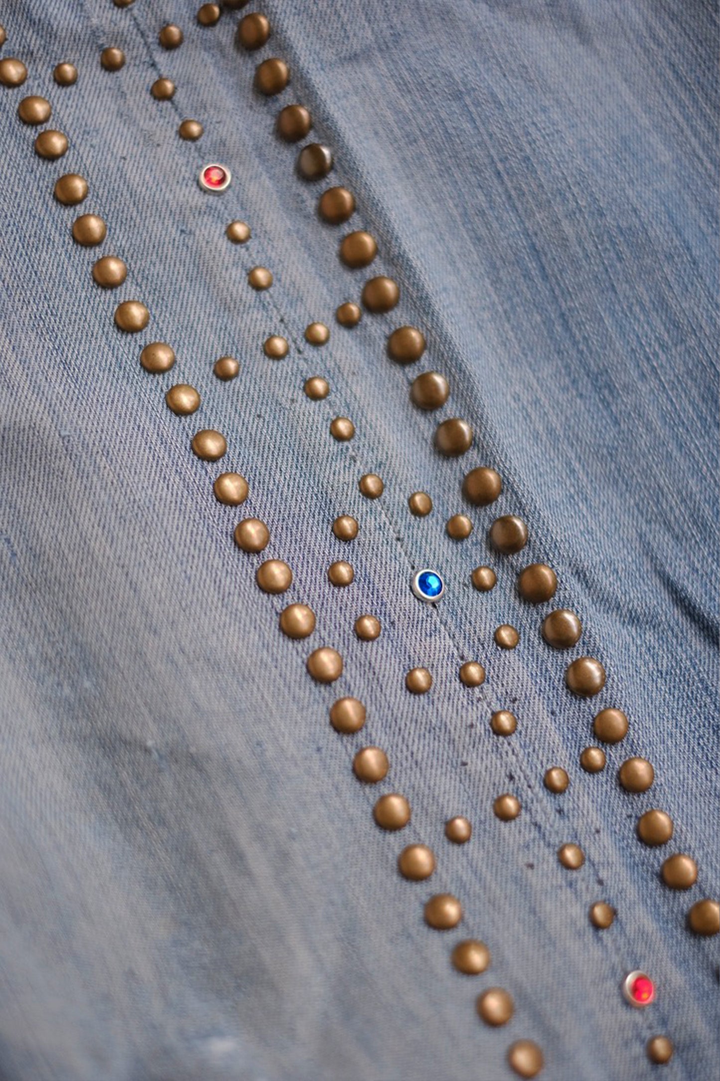 BAGGY STUDS DENIM SHORTS