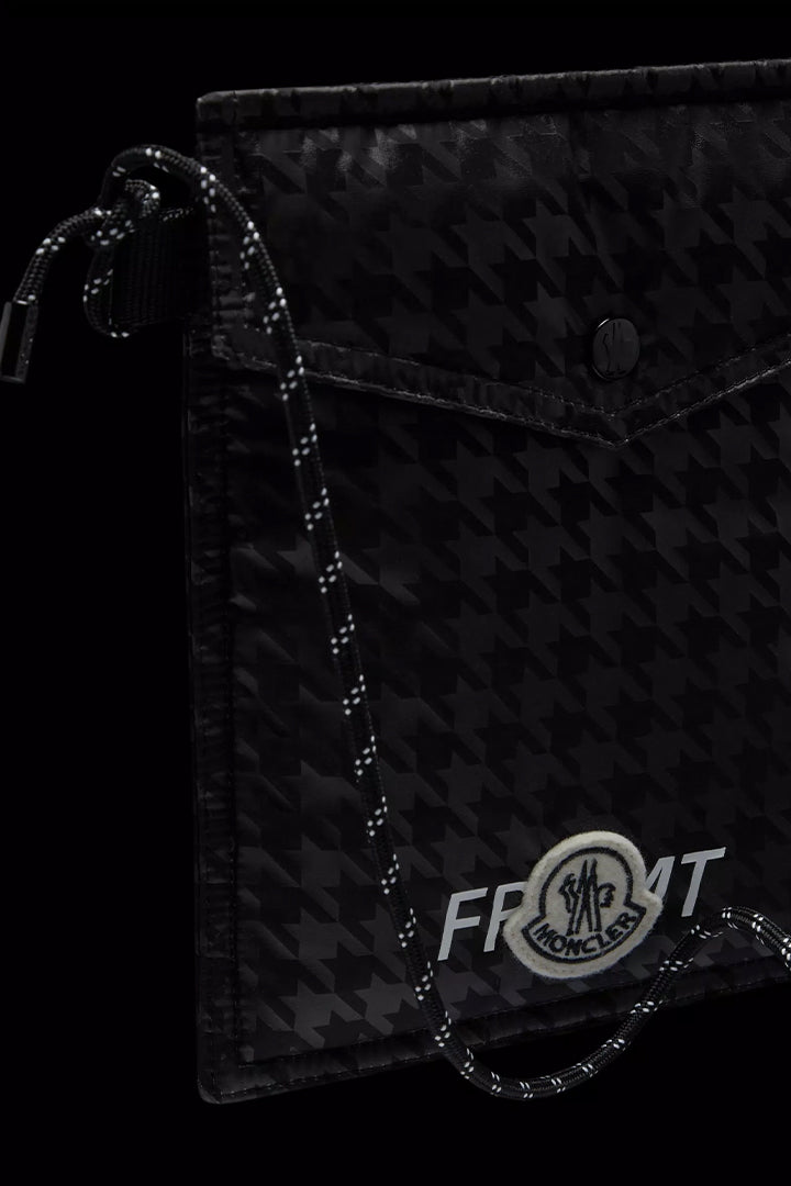 CROSS BODY PHONE CASE