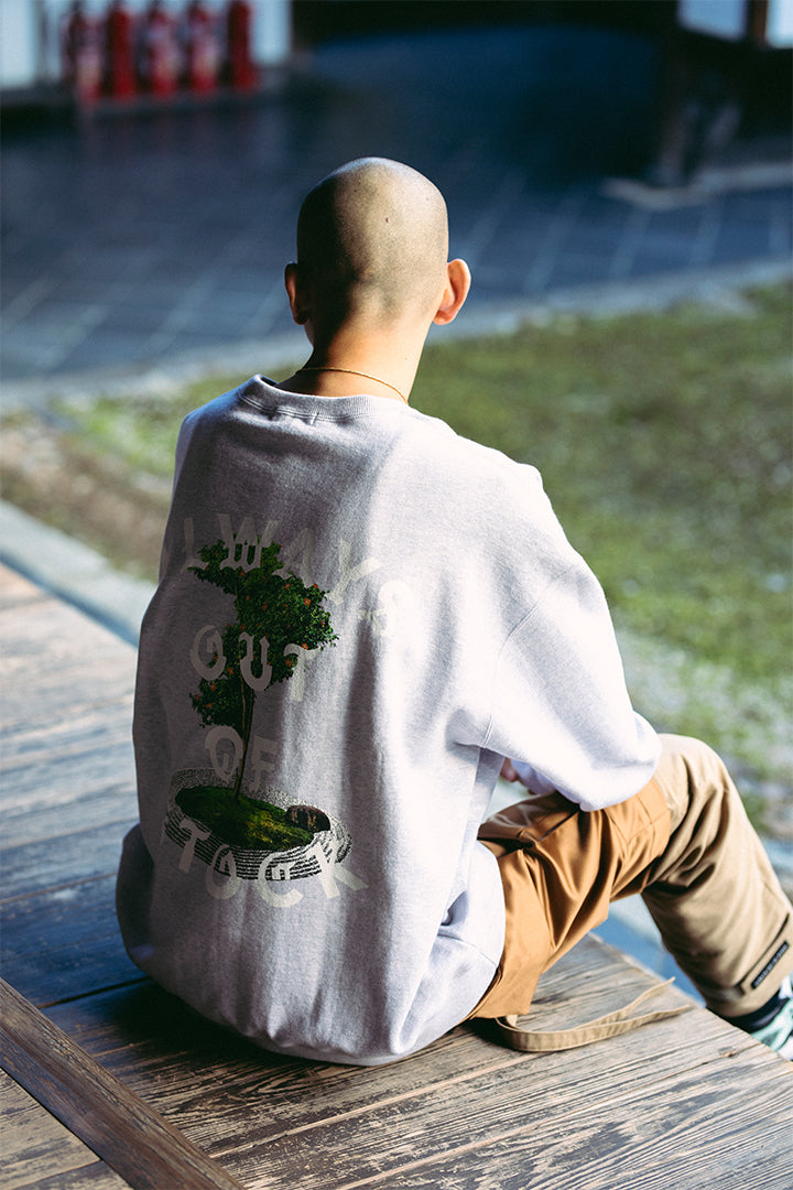 KARESANSUI CREWNECK "exclusive"