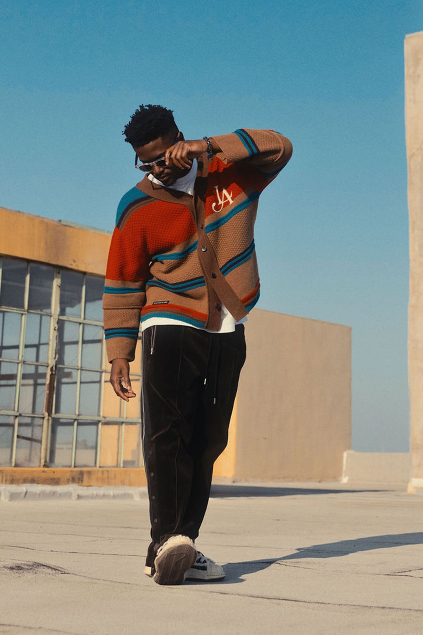 LA LOGO STRIPED CARDIGAN