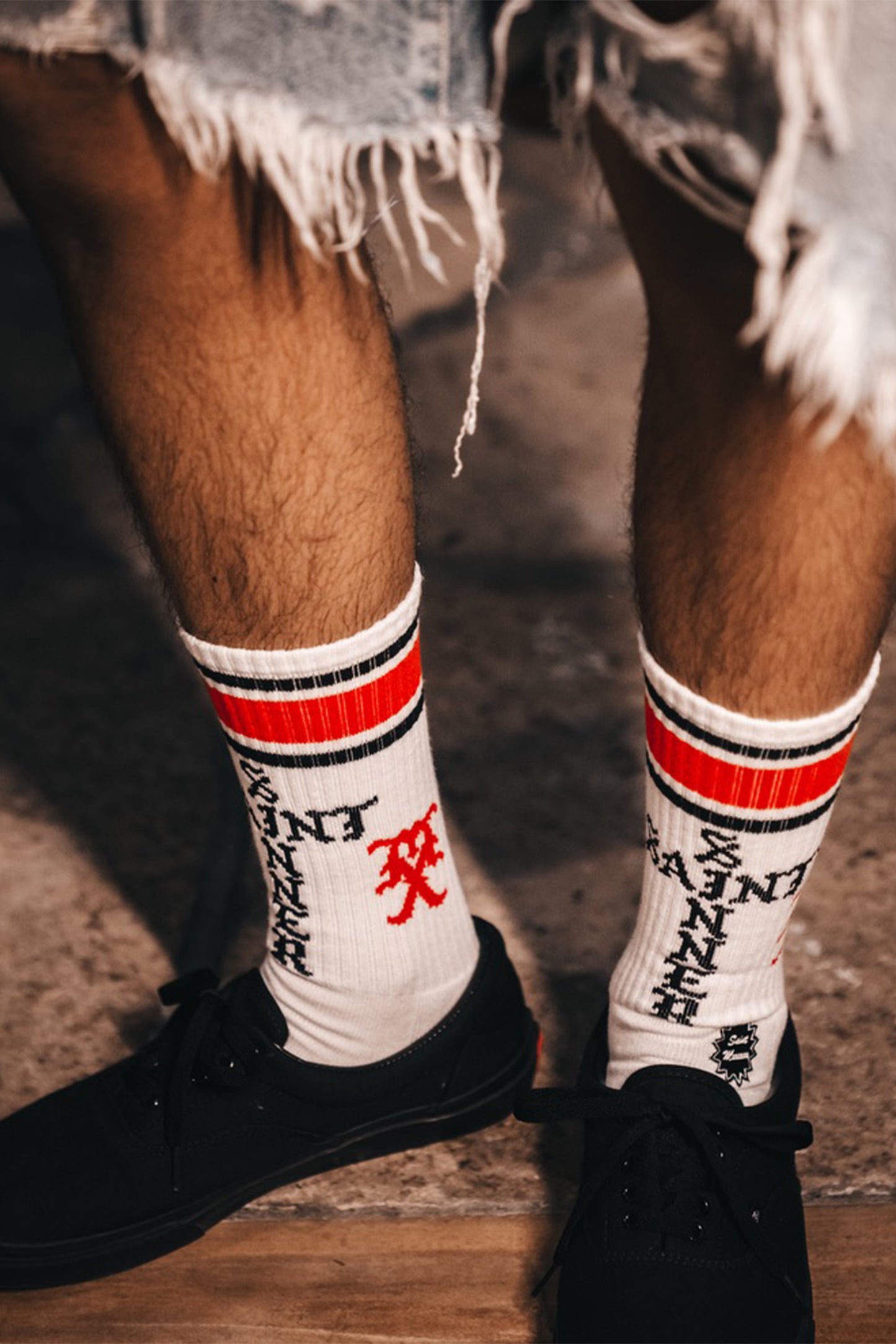 SOCKS/SINNER/WHITE+RED