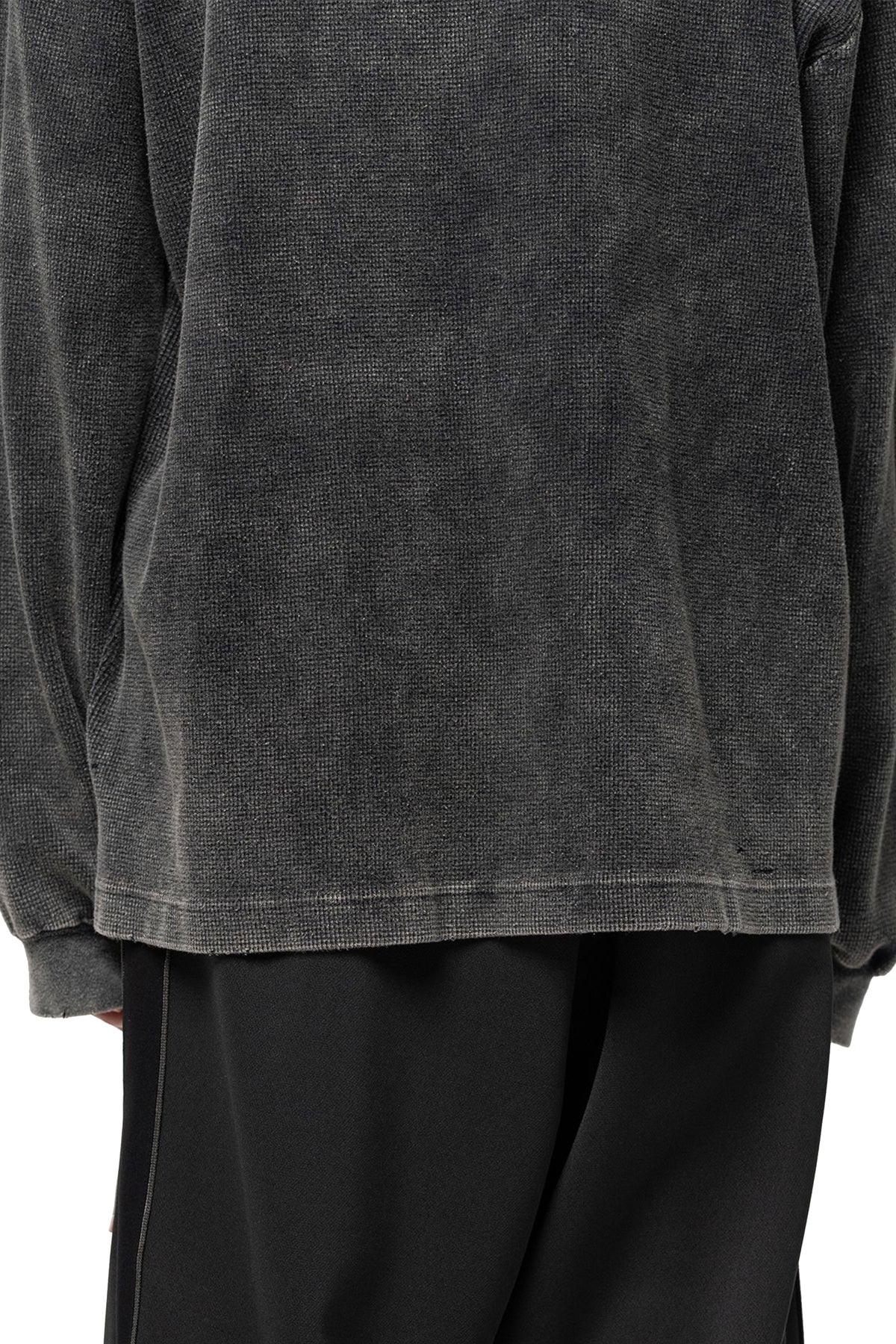 BLEACHED LONG SLEEVE