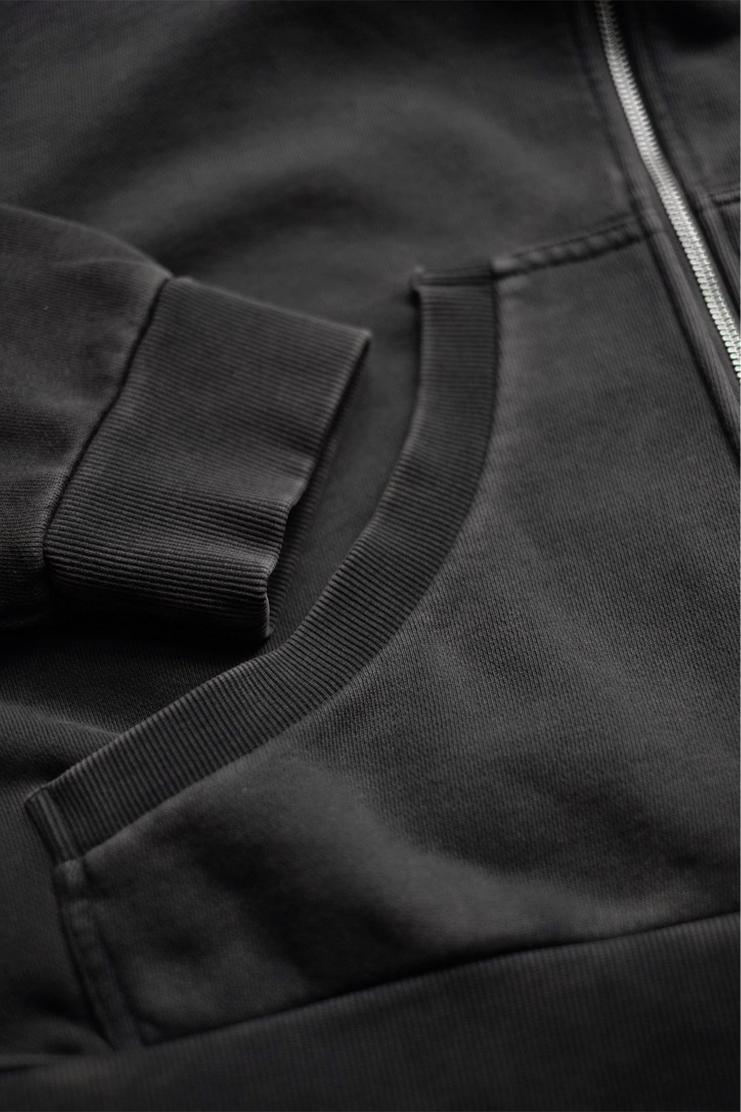 ETERNAL ZIP