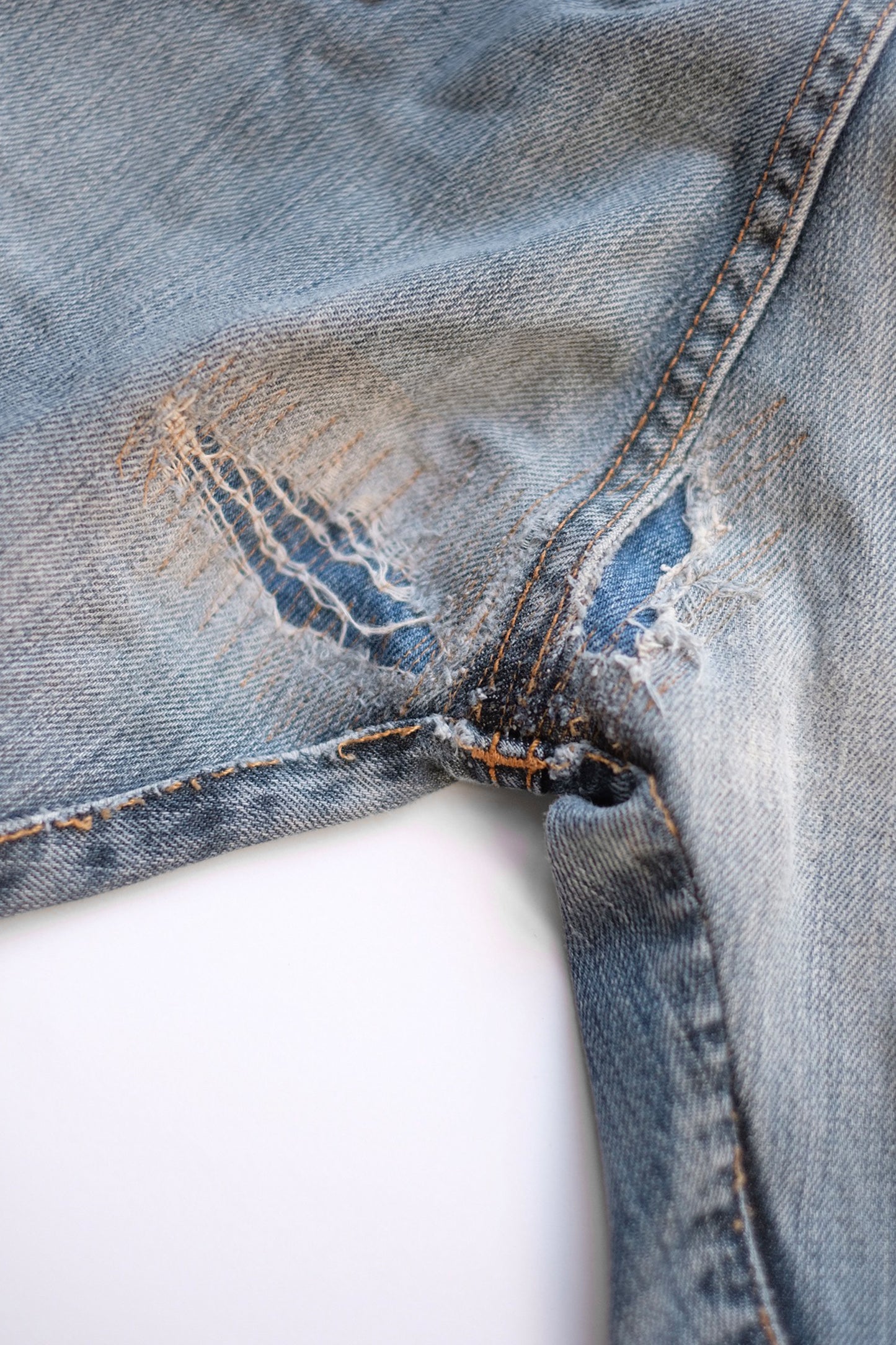 LEATHER STUDS DENIM PANTS