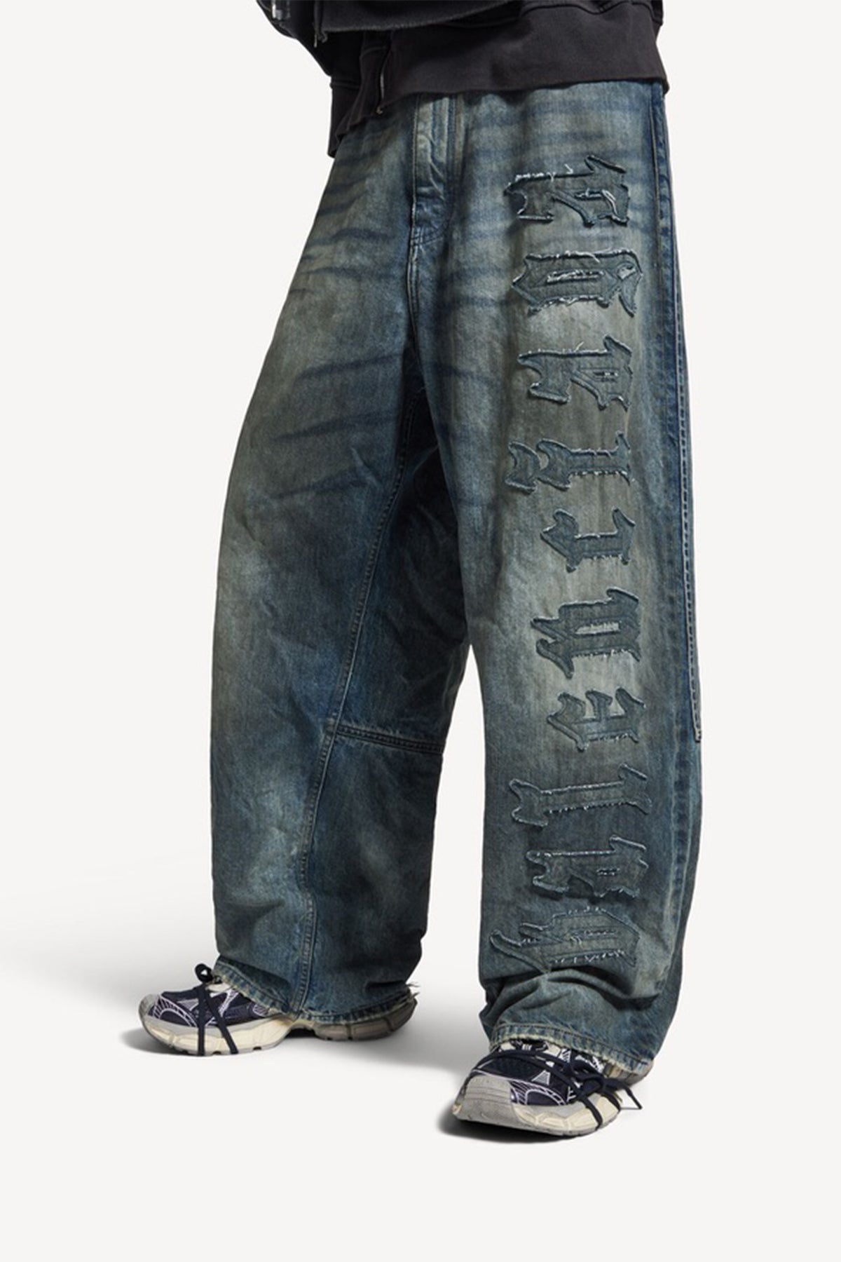 Minimal Baggy pants