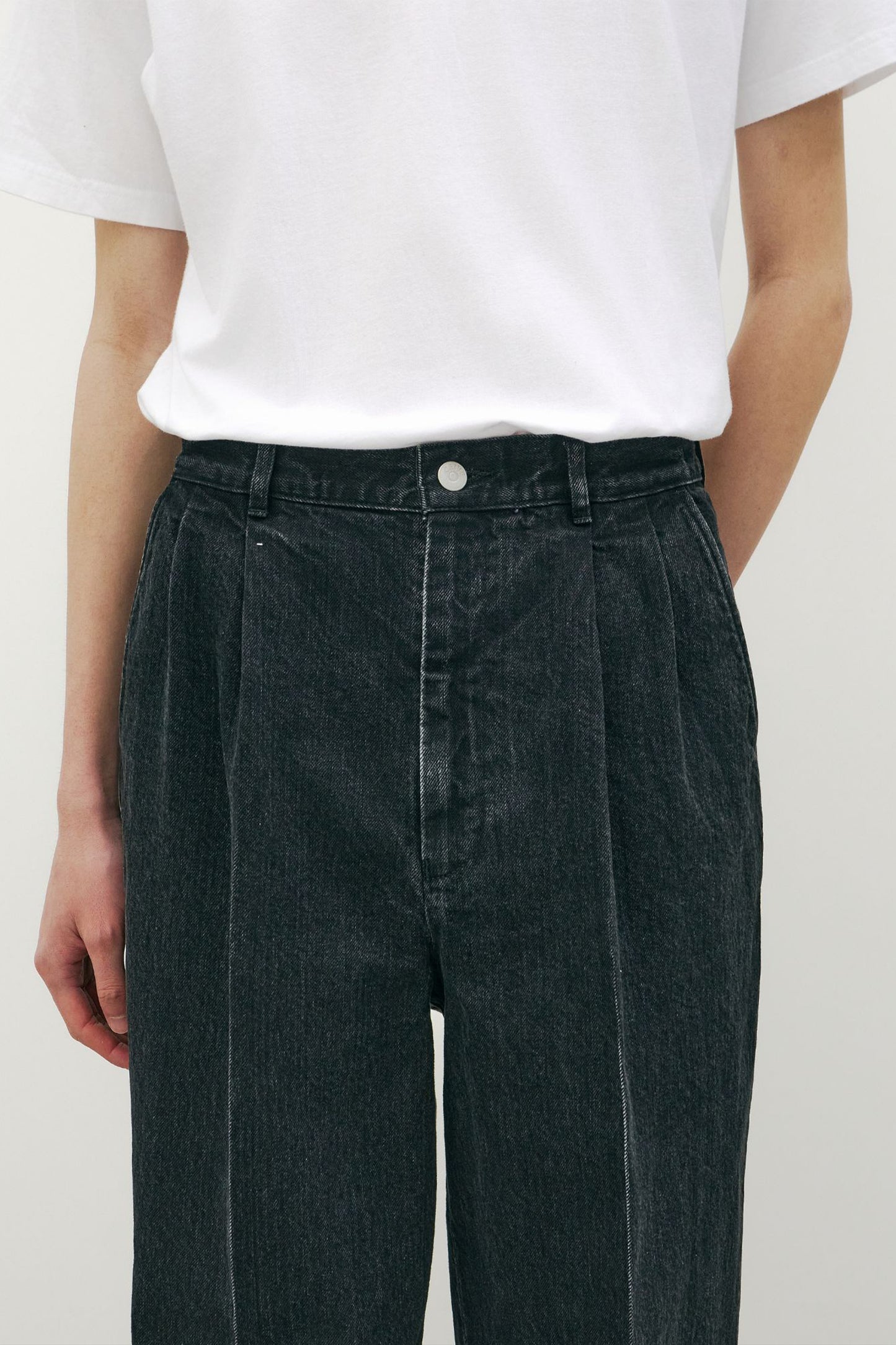 DENIM TWO TUCK TROUSERS