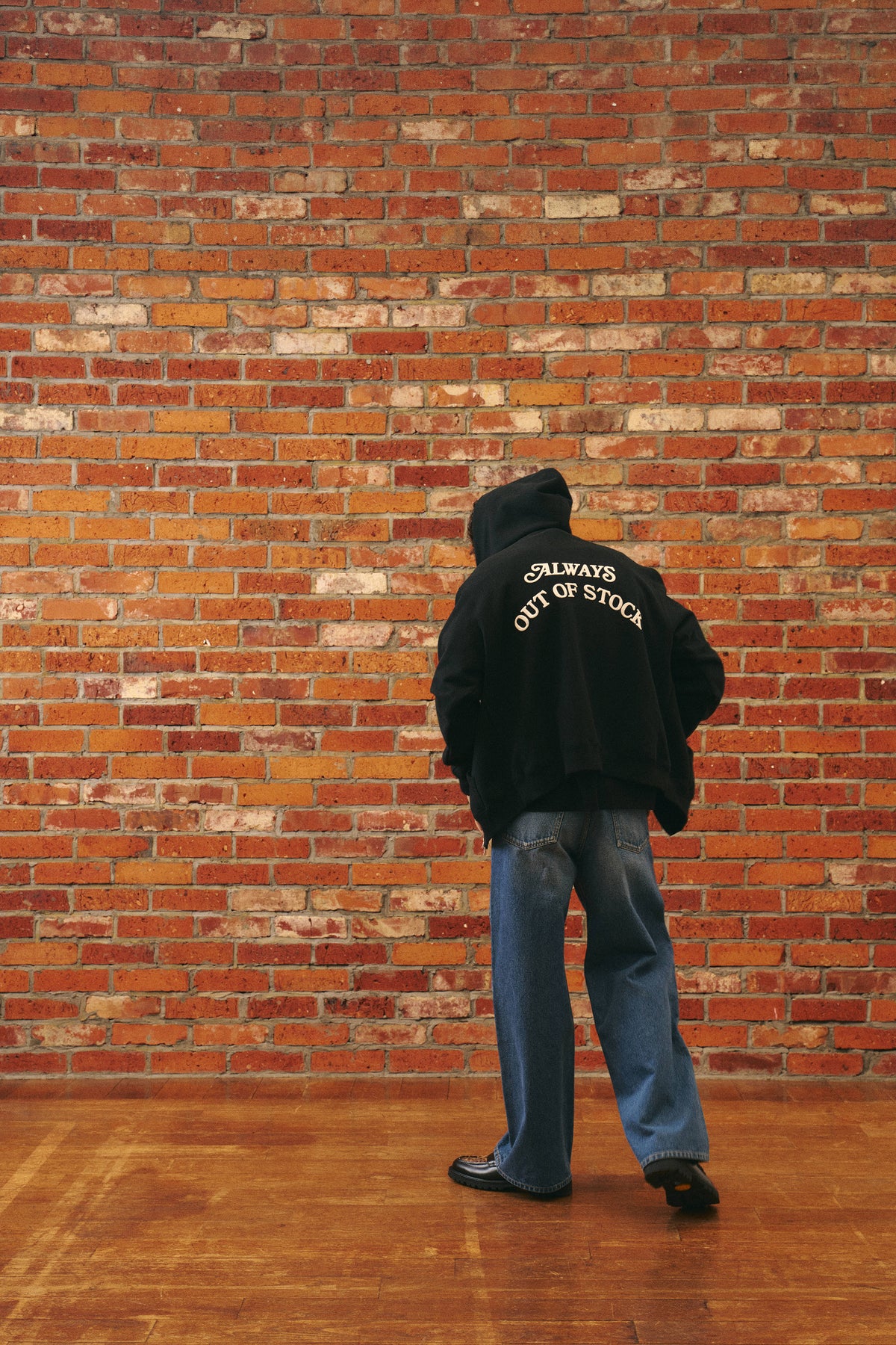 BASIC LOGO ZIP HOODIE