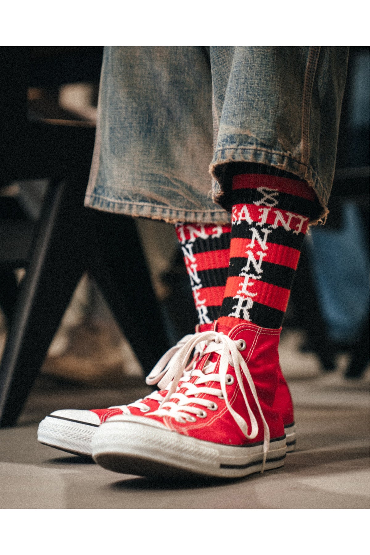 SOCKS/BORDER/BLACK+RED