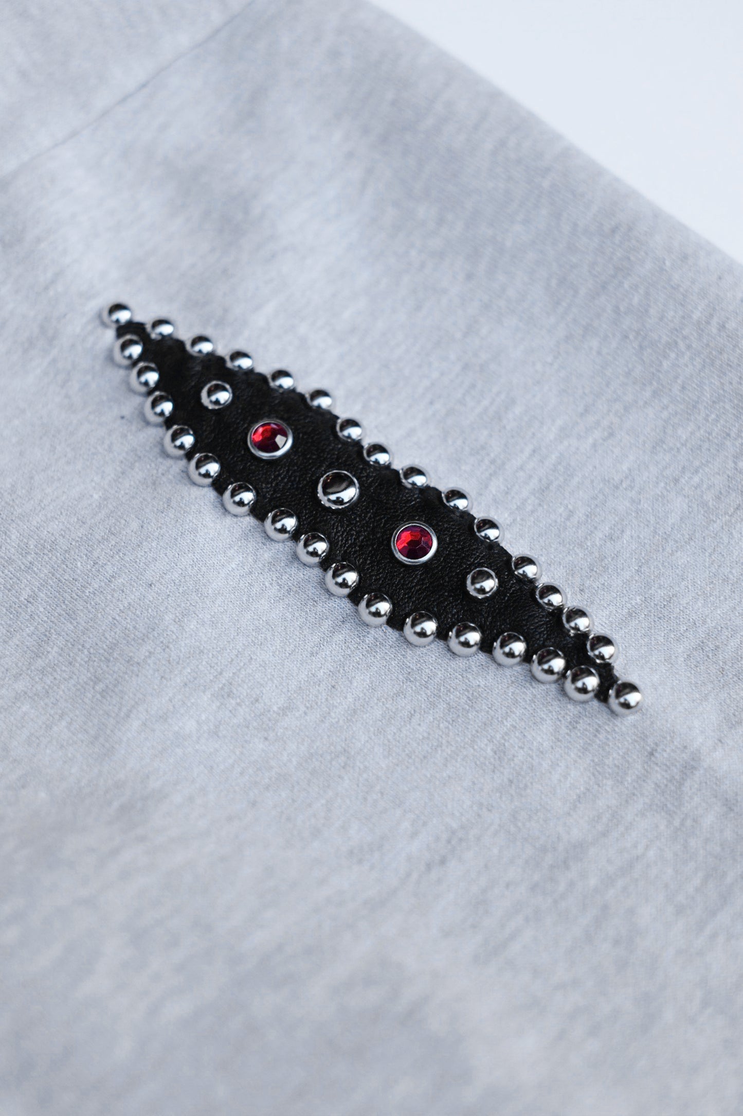 DAMAGE STUDS HOODIE