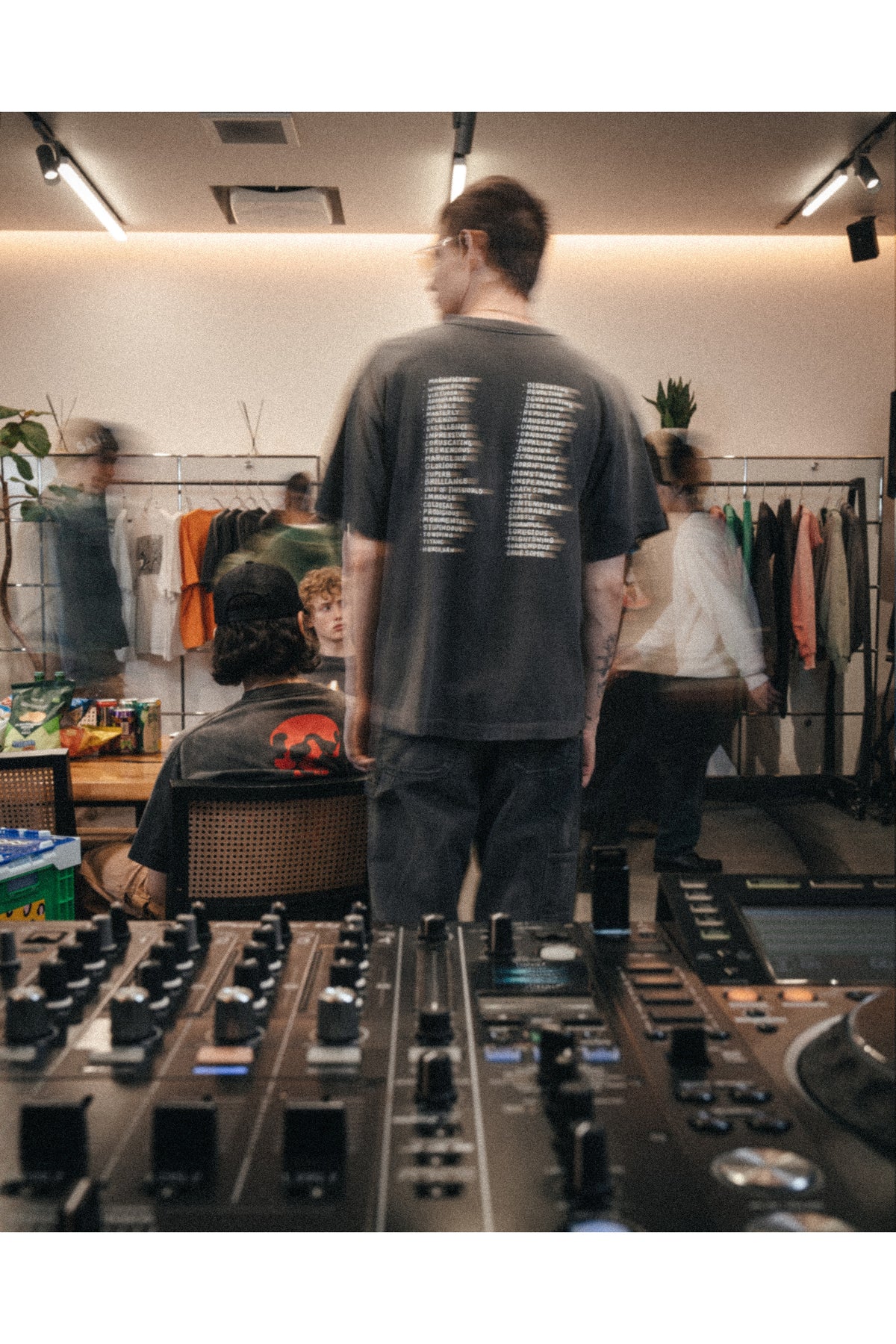 SS T-SHIRT/LIVING/BLACK