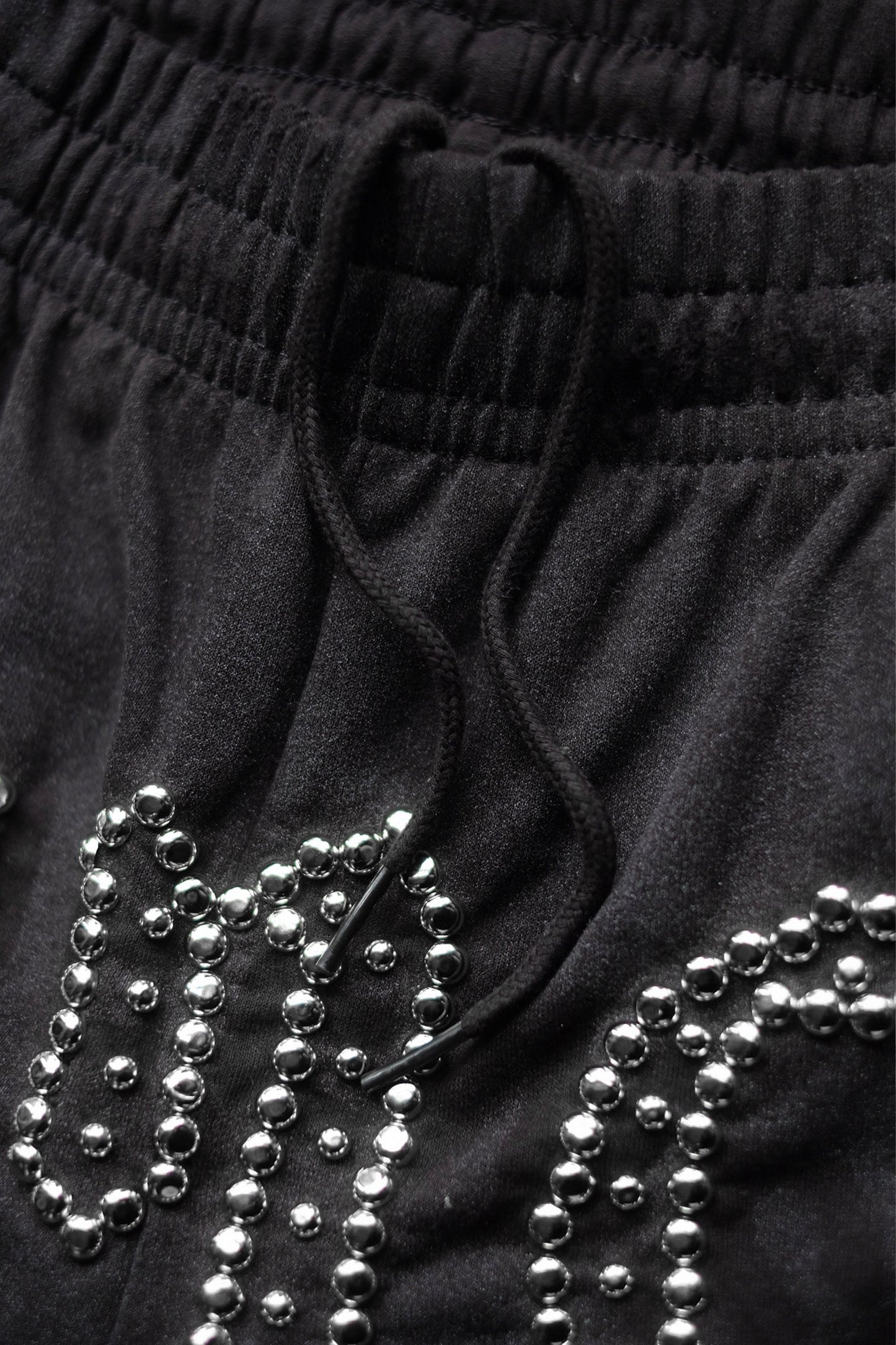 NYC STUDS BAGGY SWEAT SHORTS