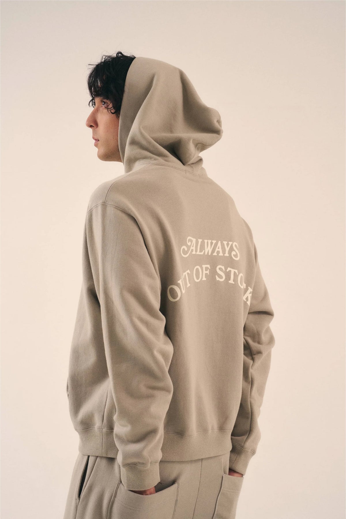 BASIC LOGO  HOODIE