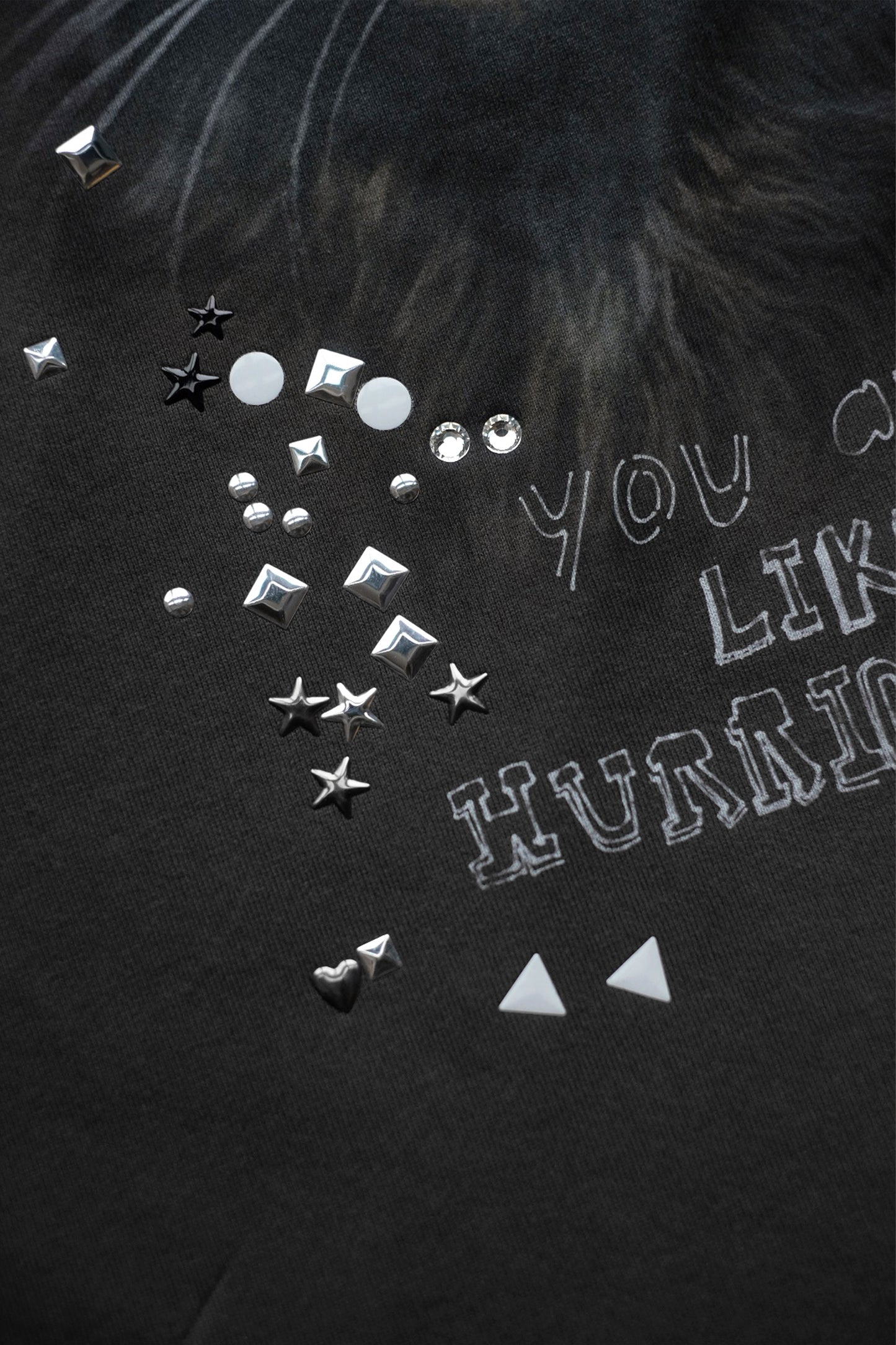 EMBELLISHED DISTRESSED TEE