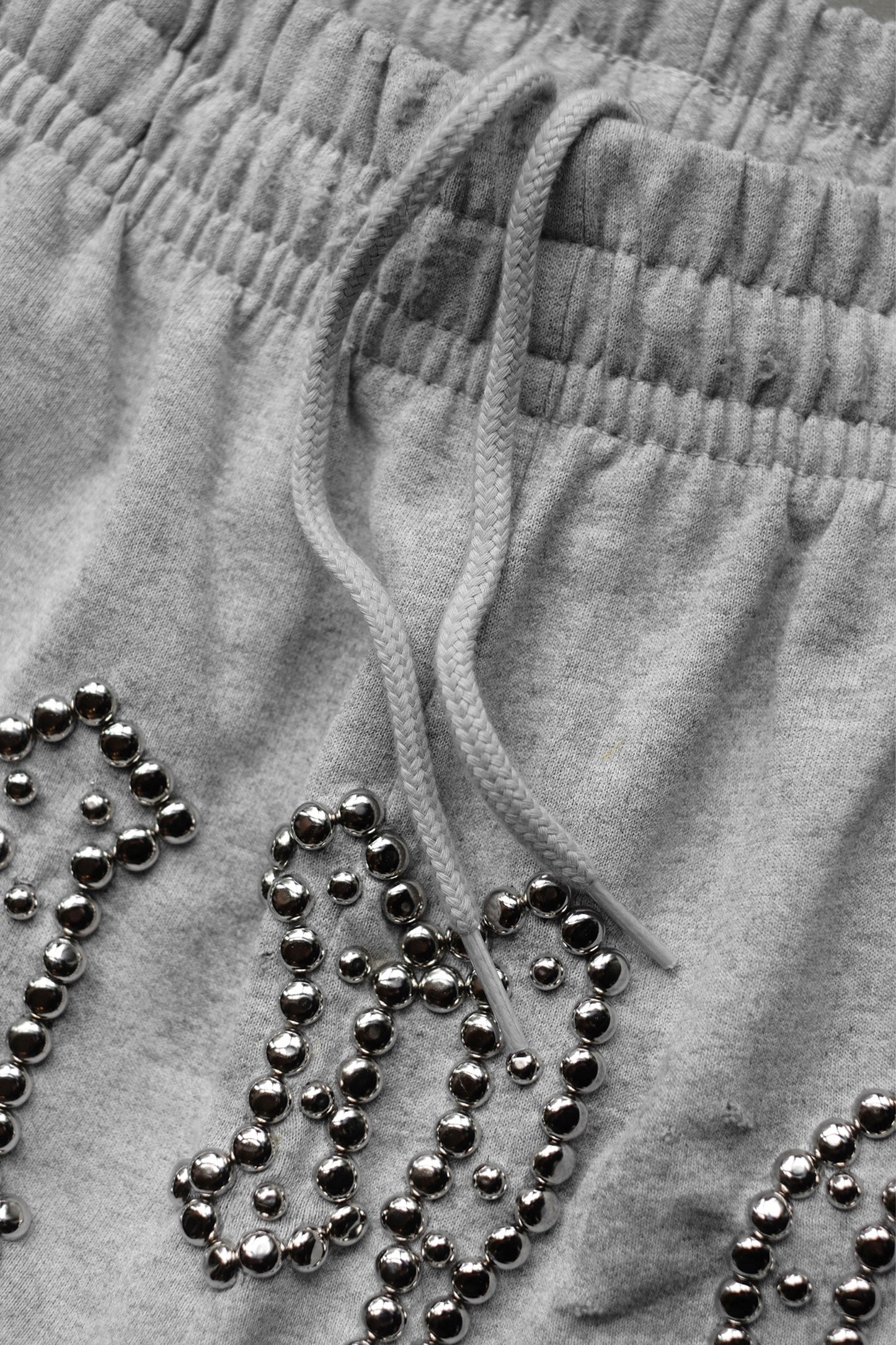 NYC STUDS BAGGY SWEAT SHORTS