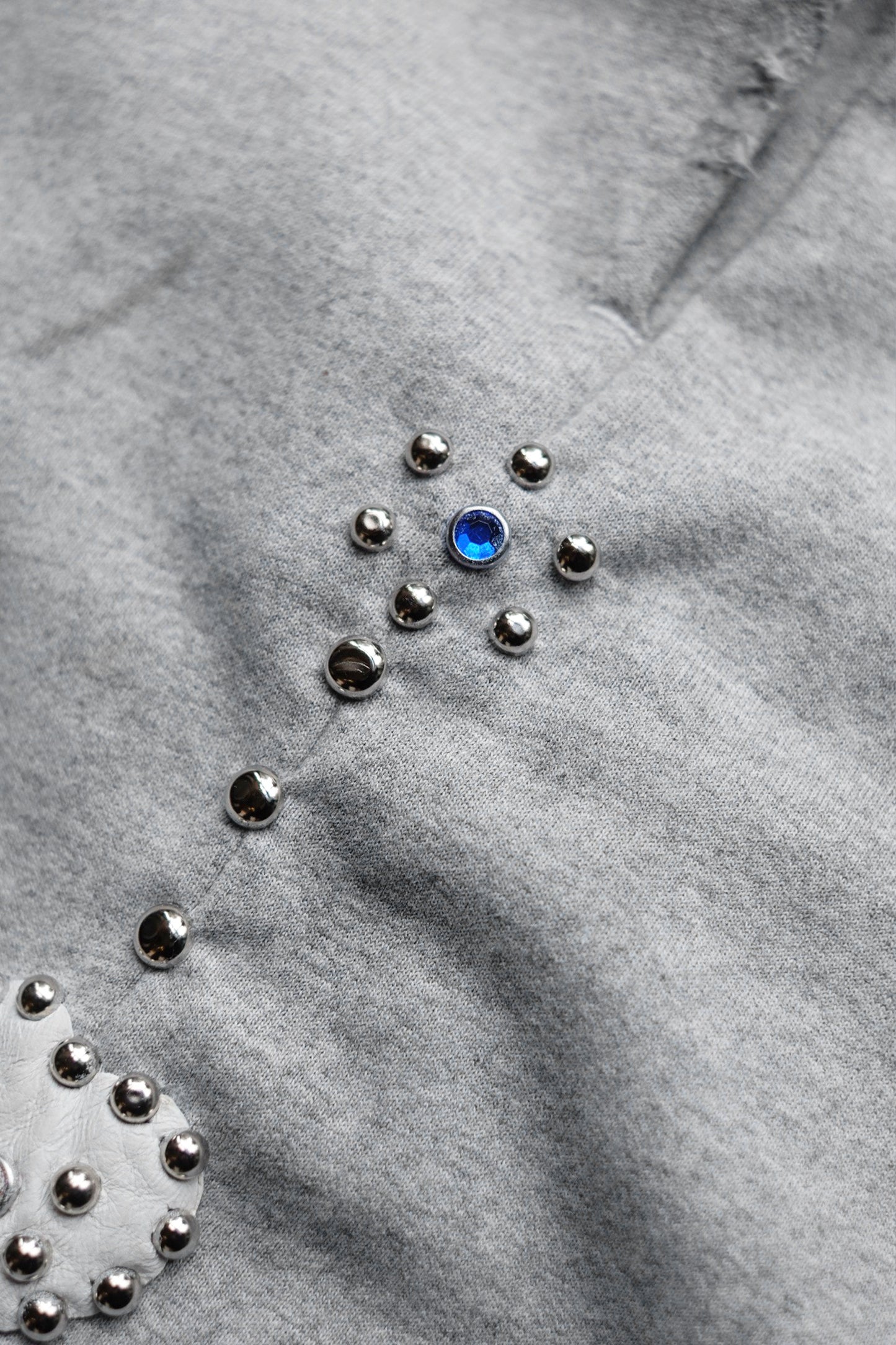 NYC STUDS BAGGY SWEAT SHORTS