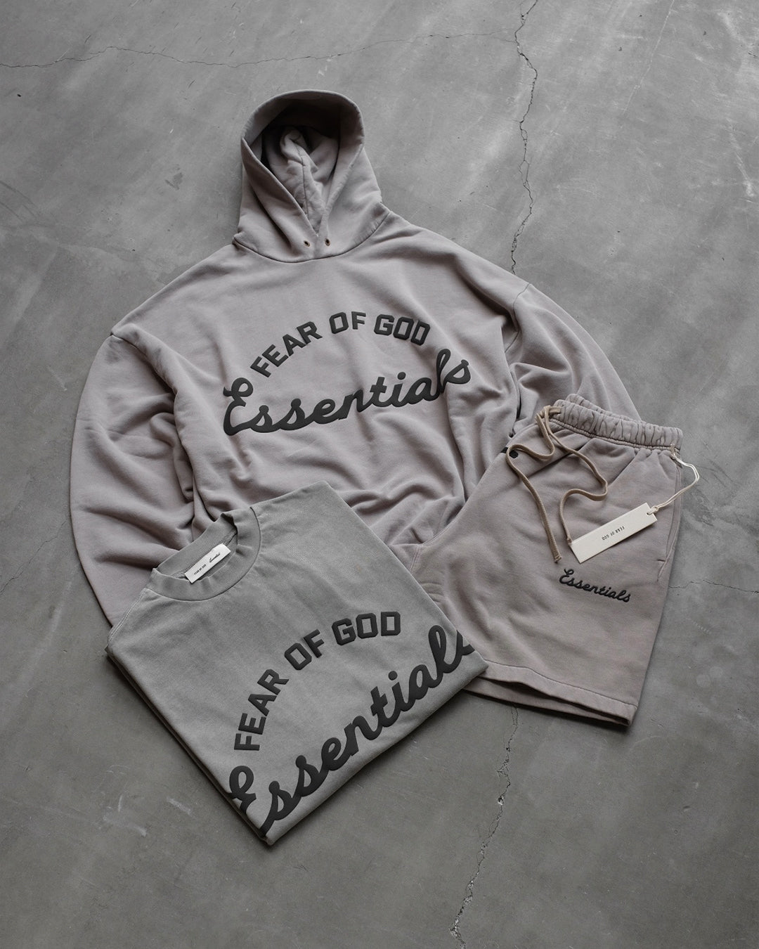 Essentials(エッセンシャルズ)/TRAINING 90'S HOODIE│正規通販elephants