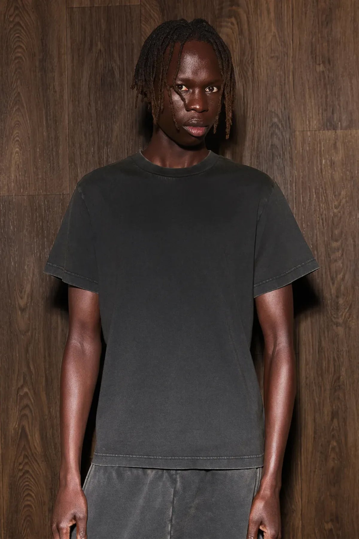 STANDARD TEE