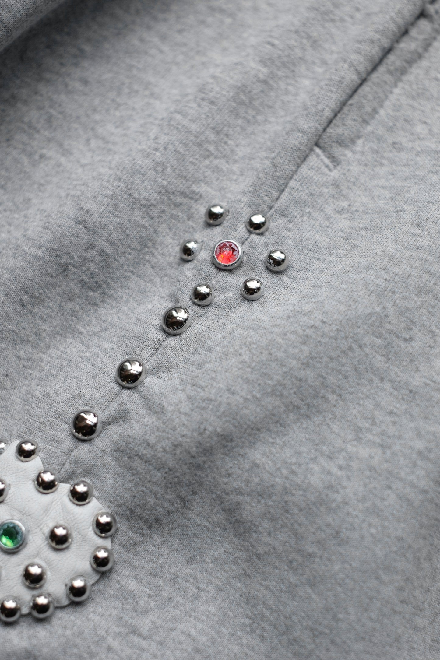 NYC STUDS BAGGY SWEAT SHORTS