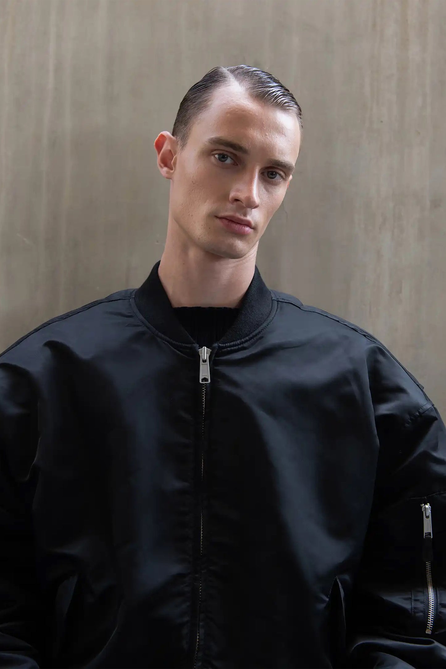 BROAD BOMBER