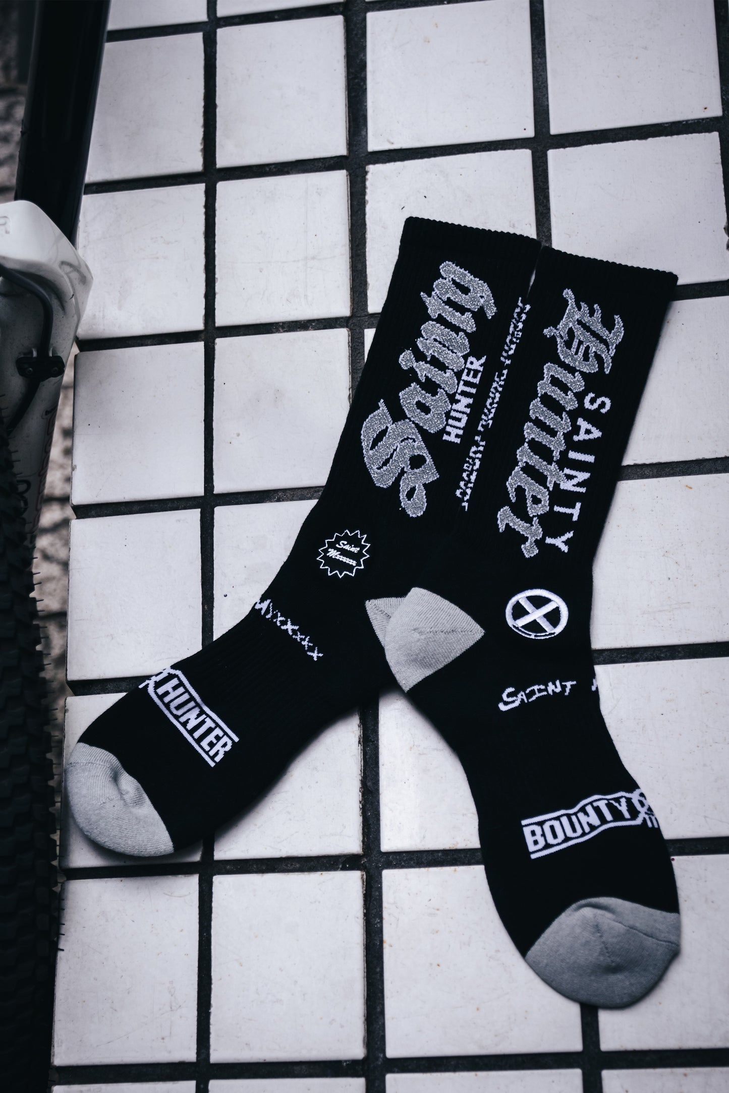 BH_SOCKS/SAINTY HUNTER/BLACK