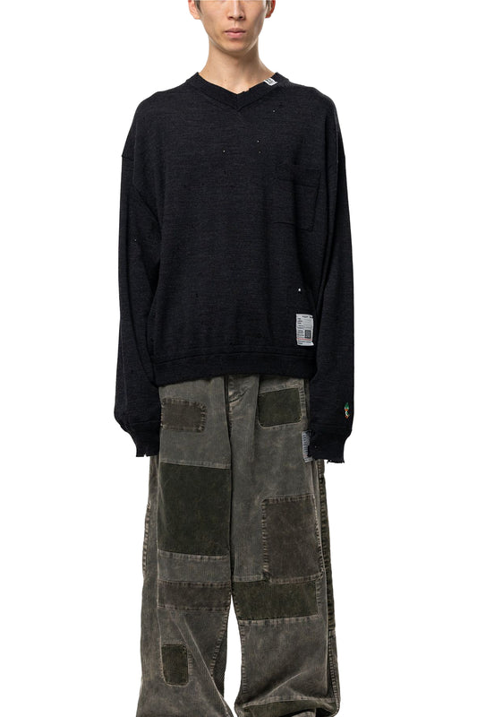DISTRESSED KNIT PULL