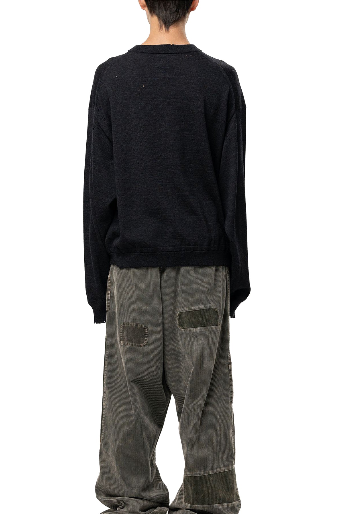 DISTRESSED KNIT PULL