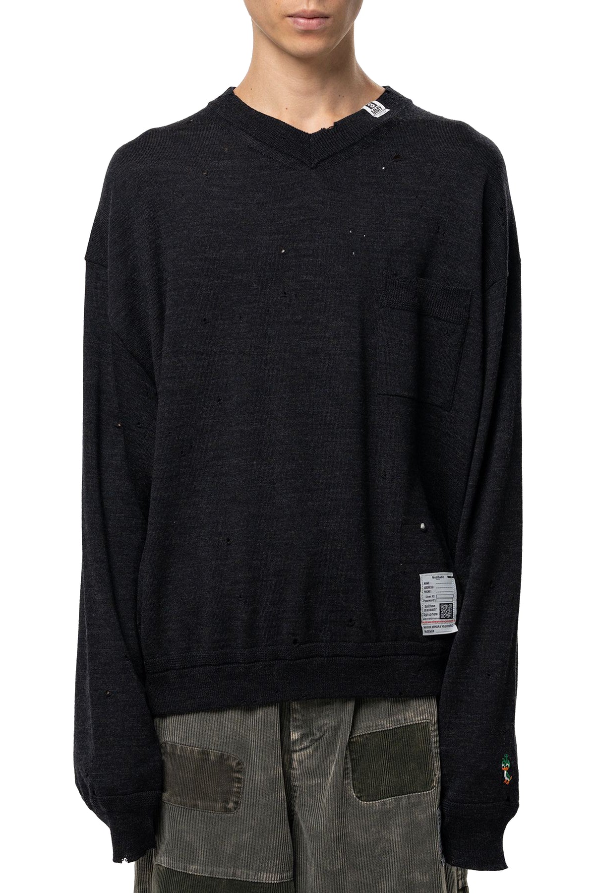 DISTRESSED KNIT PULL
