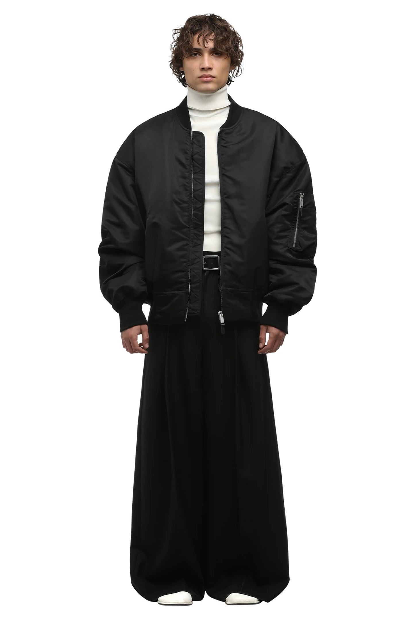BROAD BOMBER