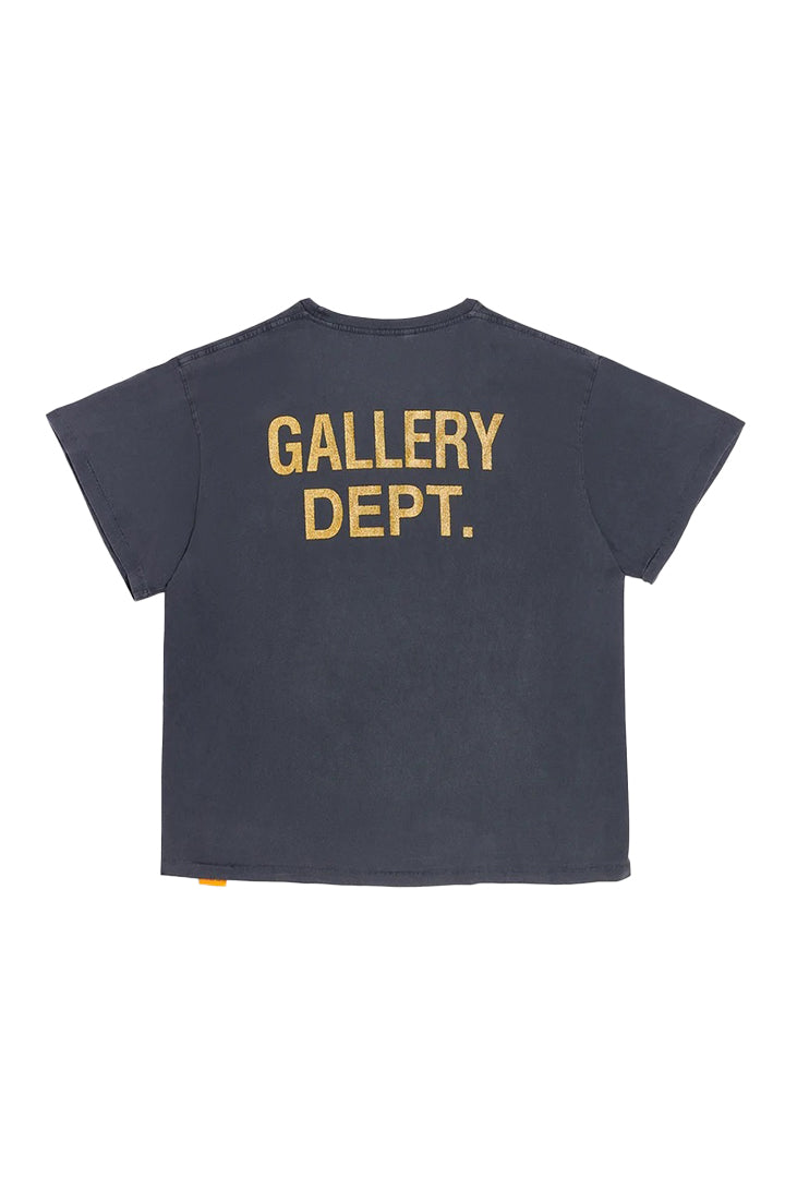 Gallery Dept. /SKELETON BEACH TEE – elephants