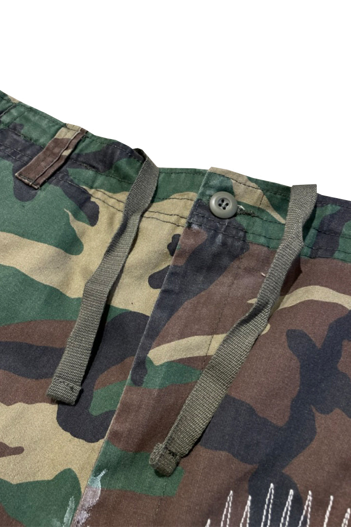 DAMAGE CAMO SHORT PANTS – elephants